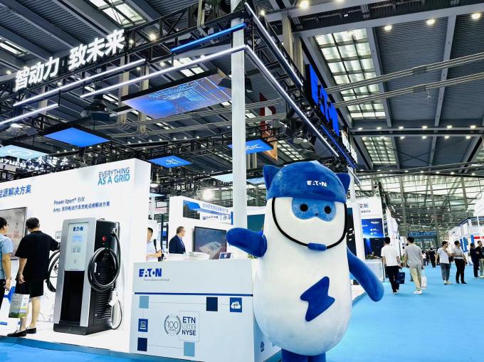 Visench Fortress 3P3P 120KVA 120KW Drei-Phasen-UPS-Stromversorgung Tpwer Online-UPS für Netzwerkdatenzentrum 12